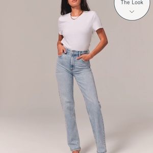 Abercrombie & Fitch Ultra High Rise 90’s Straight Jean NWOT